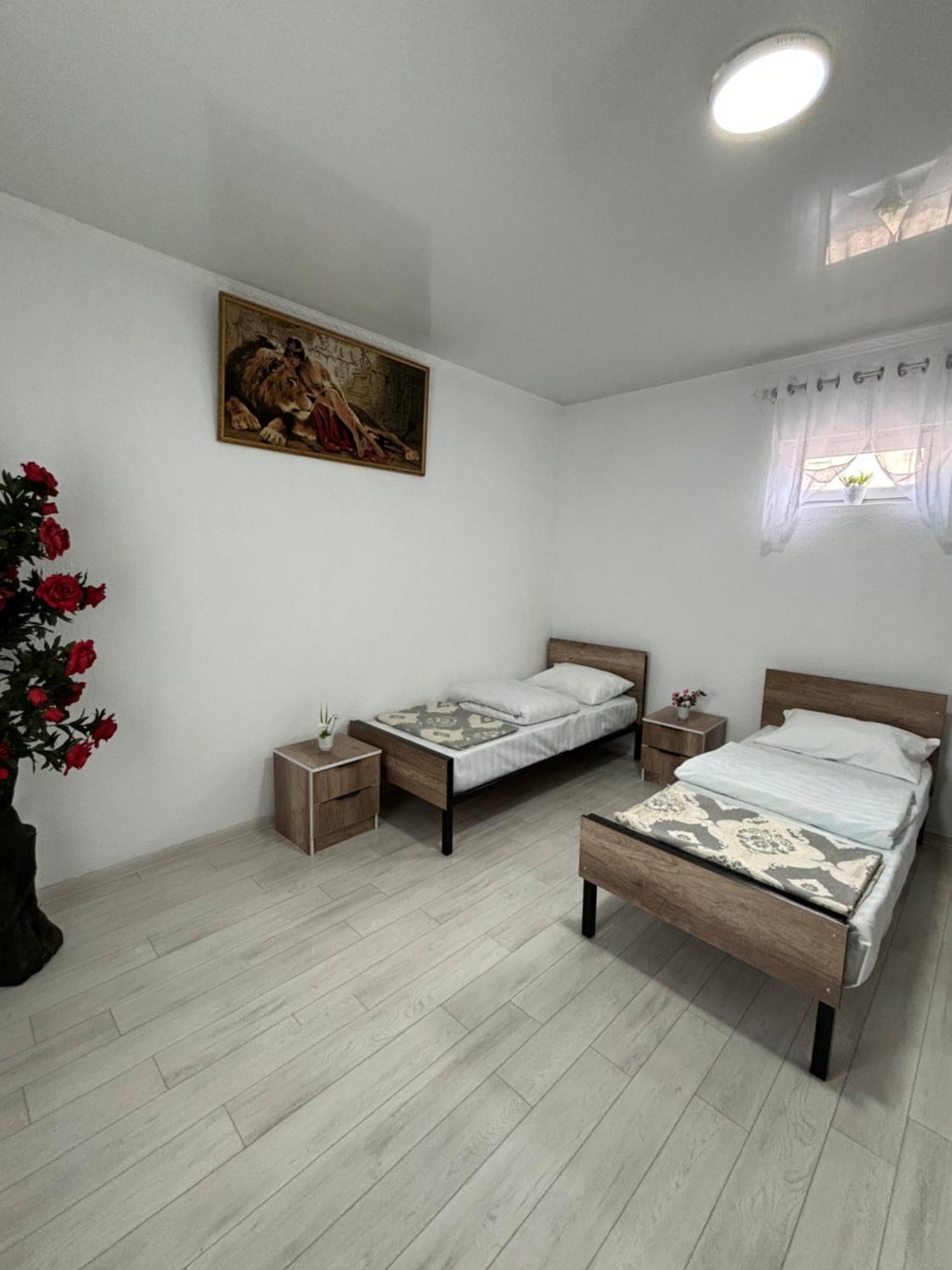 Hostel,Halal Хостел,Халал Tokmok Eksteriør bilde