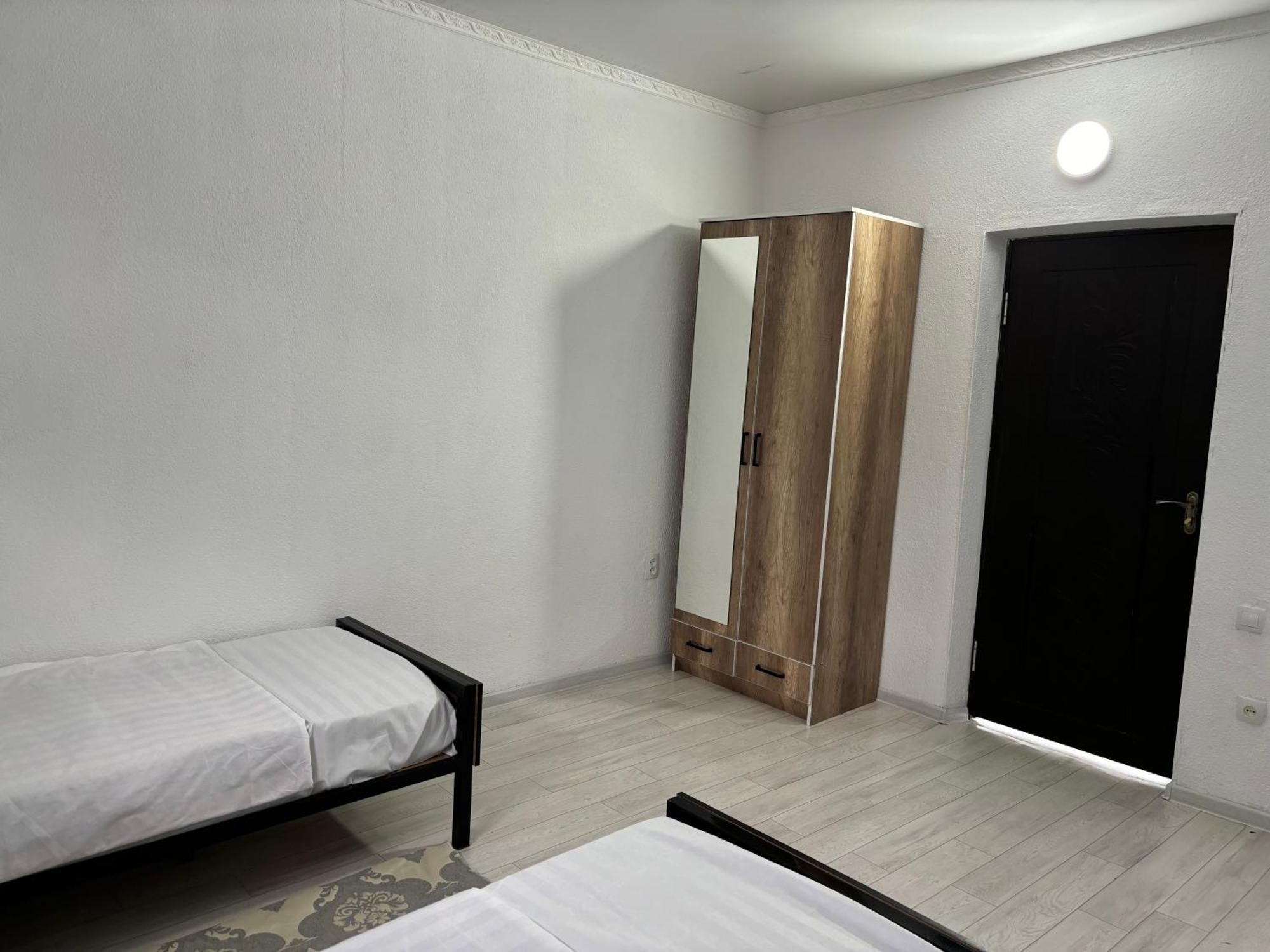 Hostel,Halal Хостел,Халал Tokmok Eksteriør bilde