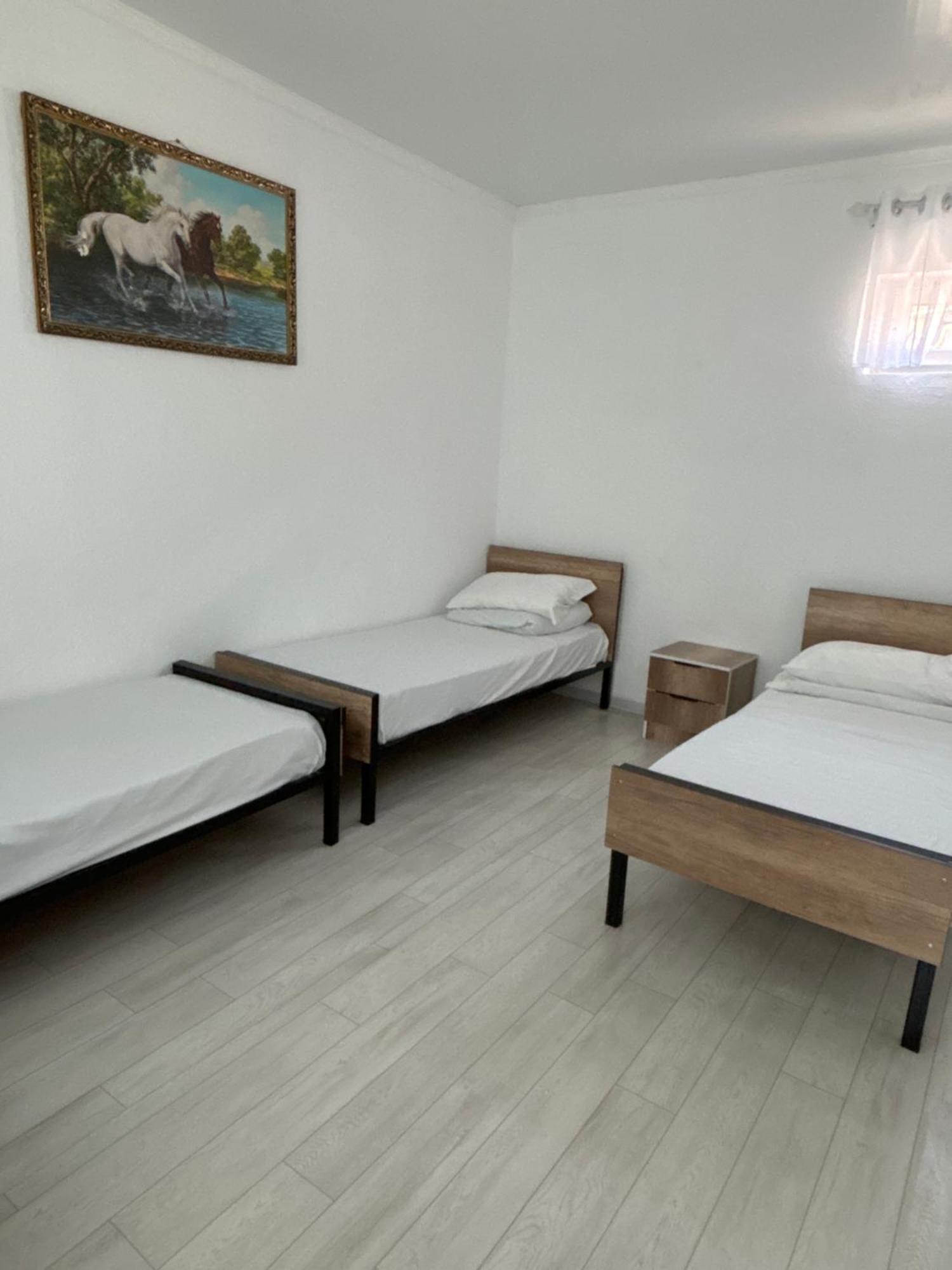 Hostel,Halal Хостел,Халал Tokmok Eksteriør bilde