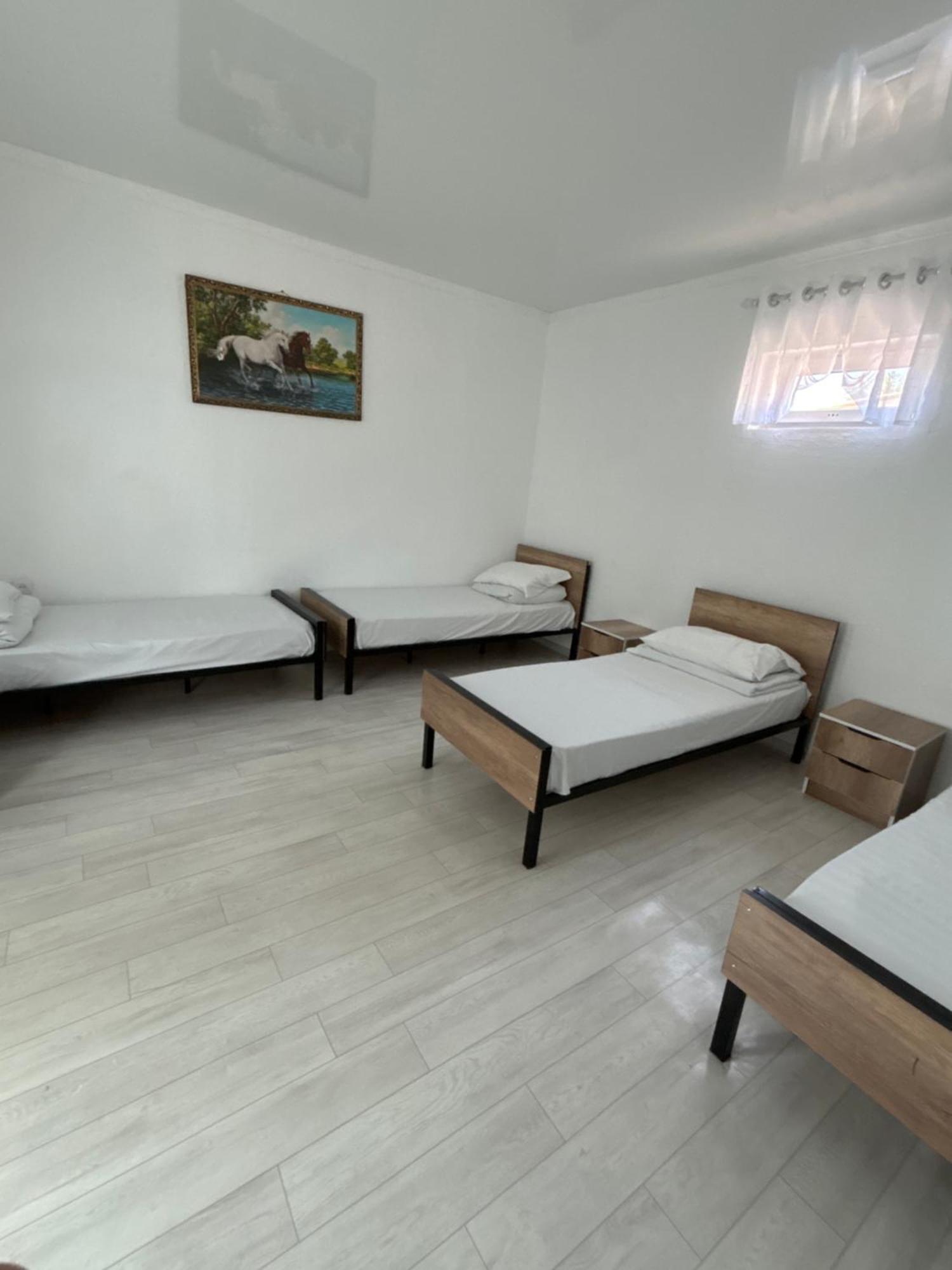 Hostel,Halal Хостел,Халал Tokmok Eksteriør bilde