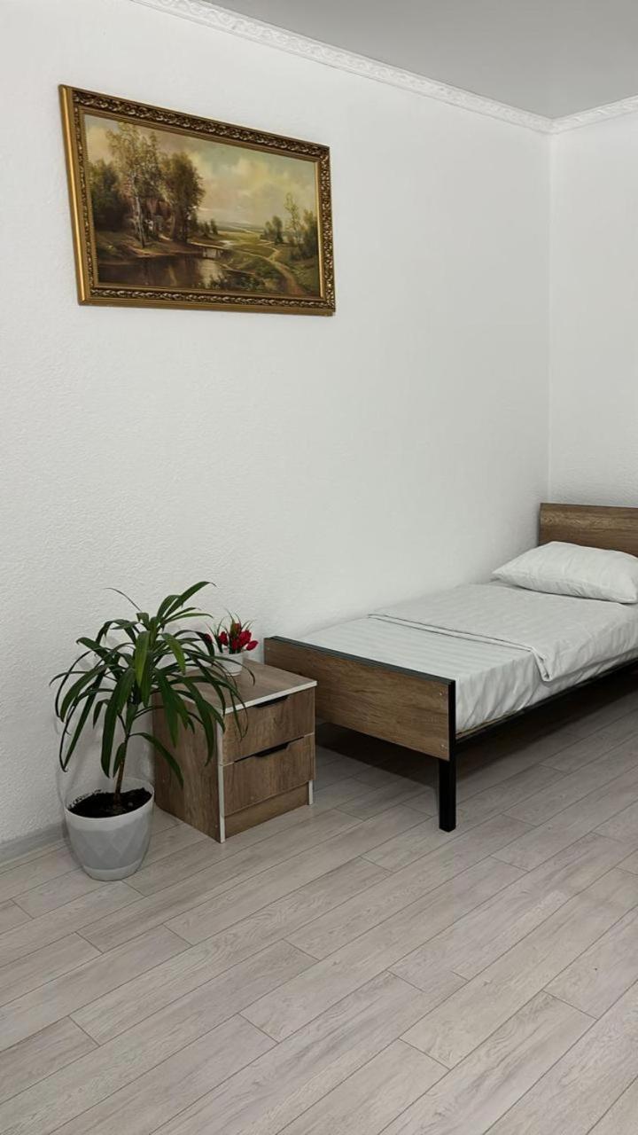 Hostel,Halal Хостел,Халал Tokmok Eksteriør bilde